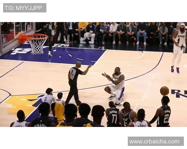 NBA篮球明星化身路人街头挑战球迷反应引发热议